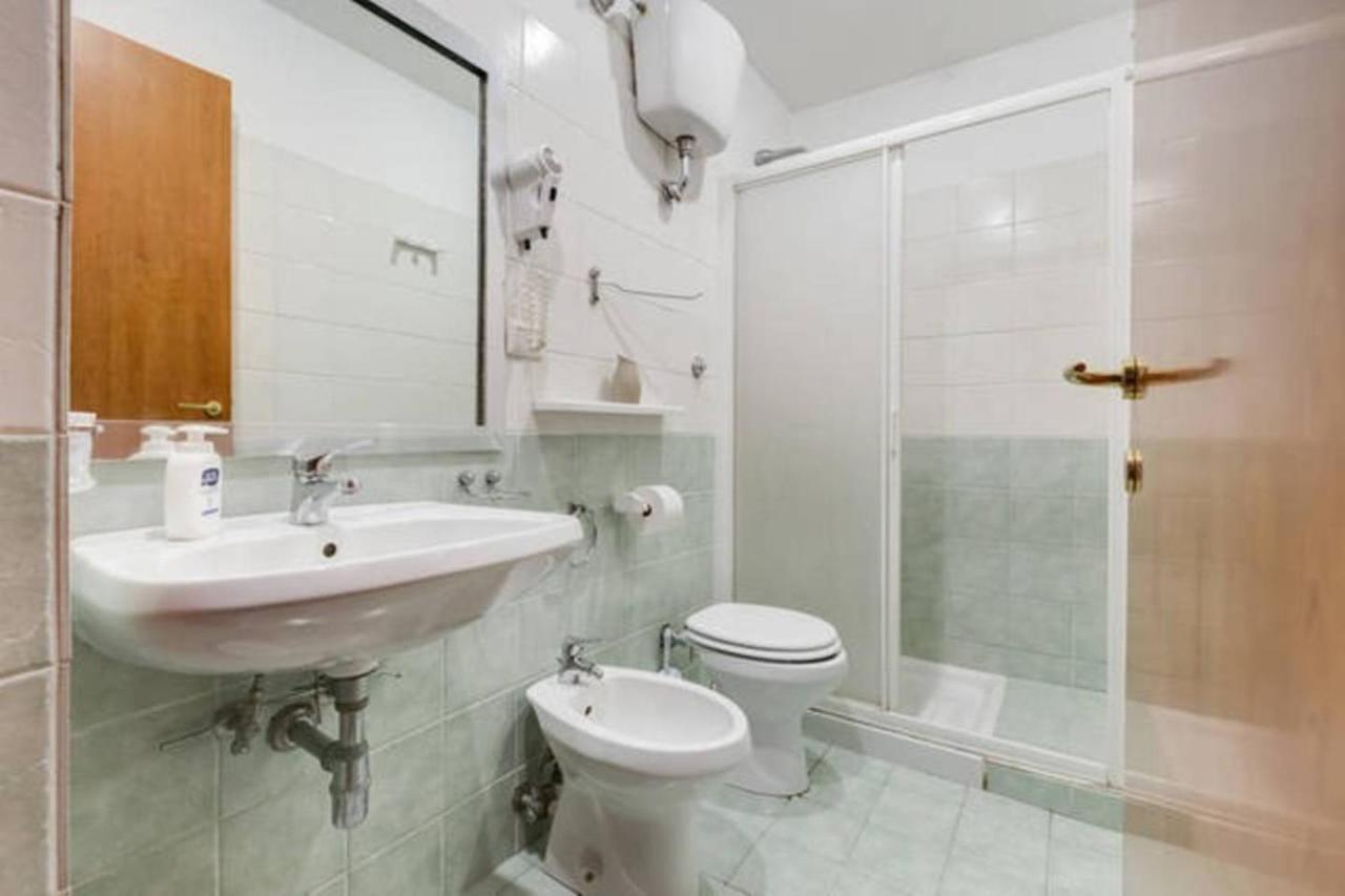 Golden Ratio Hotel Roma Quarto foto
